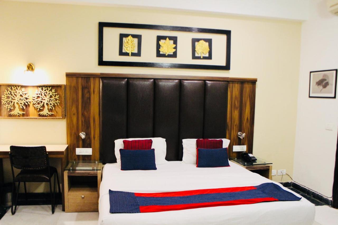 Hotel Imperial Park Gurgaon Exterior photo