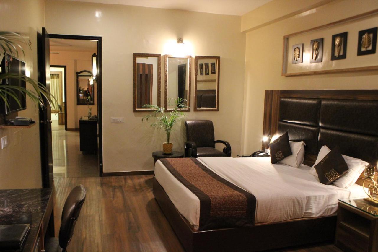 Hotel Imperial Park Gurgaon Exterior photo